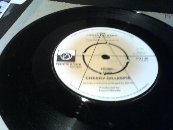 Cherry Gillespie - Here Comes The Band