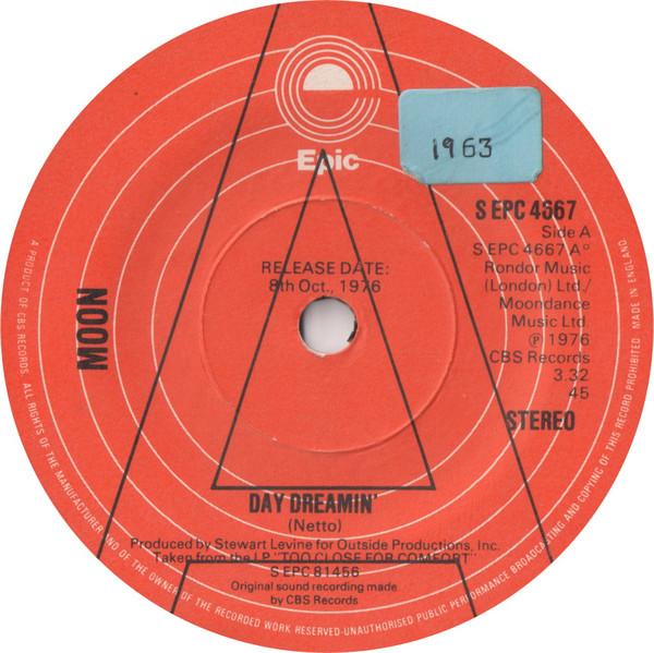 Moon (28) - Day Dreamin'