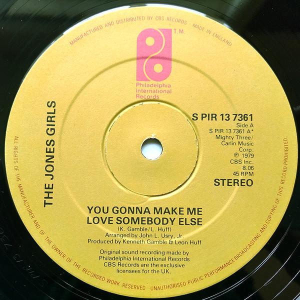 The Jones Girls - You Gonna Make Me Love Somebody Else